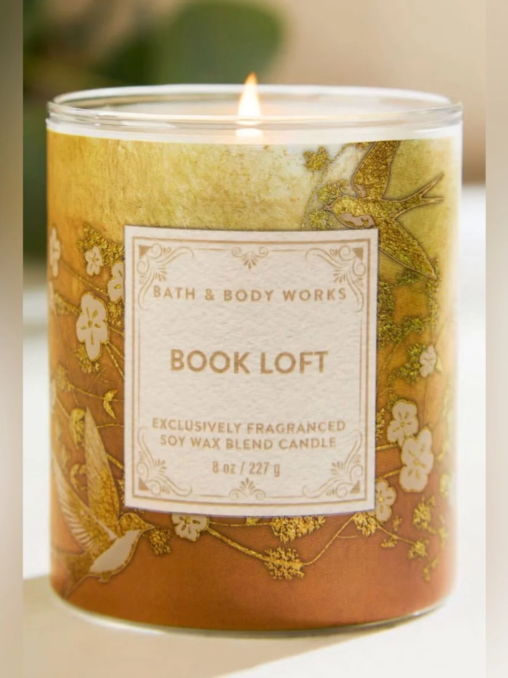 Bath & Body Works Book Loft 1-wick Soy Wax Blend Candle
